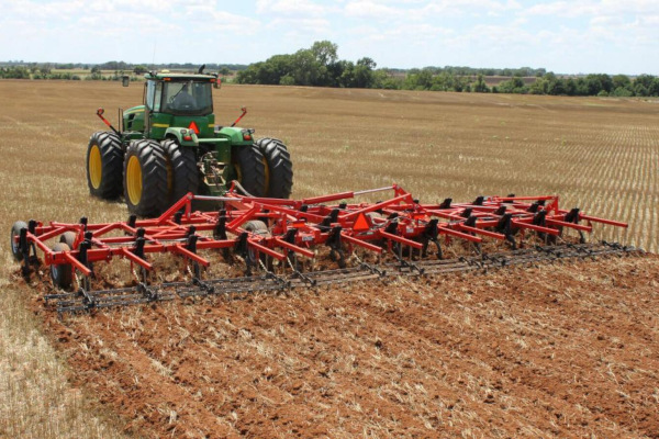 Kuhn | 4000 | Model 4000-31 for sale at Phillips Equipment Corp, Virginia Kuhn | 4000 | Model 4000-31 for sale at Phillips Equipment Corp, Virginia