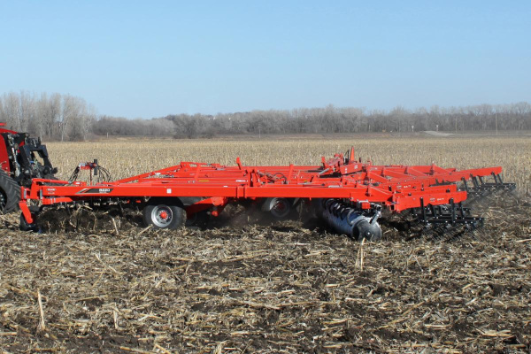 Kuhn | 8220 Tandem | Model 8220-41WQF for sale at Phillips Equipment Corp, Virginia Kuhn | 8220 Tandem | Model 8220-41WQF for sale at Phillips Equipment Corp, Virginia