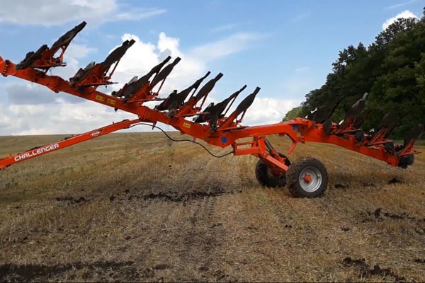 Kuhn CHALLENGER 8 T  for sale at Phillips Equipment Corp, Virginia
