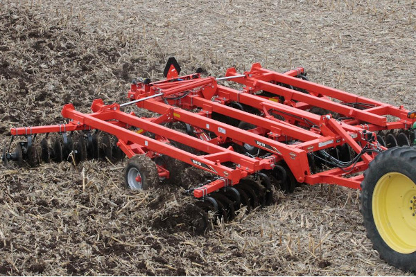 Kuhn | Disc Harrows | Class II: All-Purpose for sale at Phillips Equipment Corp, Virginia Kuhn | Disc Harrows | Class II: All-Purpose for sale at Phillips Equipment Corp, Virginia