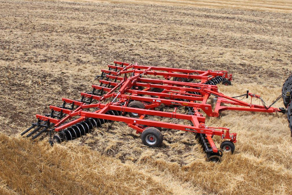 Kuhn | Disc Harrows | Class III: Primary Tillage for sale at Phillips Equipment Corp, Virginia Kuhn | Disc Harrows | Class III: Primary Tillage for sale at Phillips Equipment Corp, Virginia