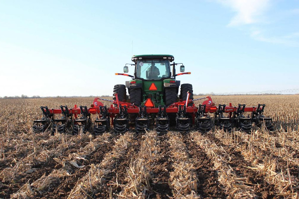 Kuhn | Gladiator® 1210M | Model 1210M-830R for sale at Phillips Equipment Corp, Virginia Kuhn | Gladiator® 1210M | Model 1210M-830R for sale at Phillips Equipment Corp, Virginia