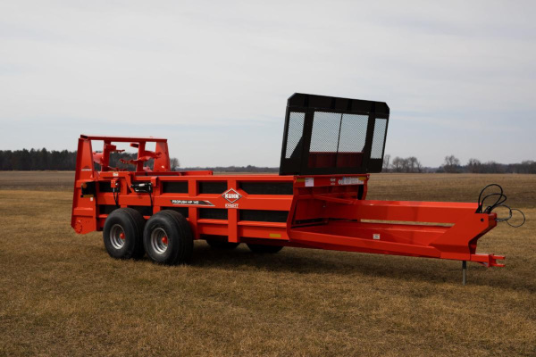 Kuhn HP 140 TRAILER VERTICAL for sale at Phillips Equipment Corp, Virginia