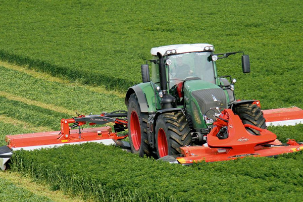 Kuhn | Triple Mower Conditioners | FC 25 F Series for sale at Phillips Equipment Corp, Virginia Kuhn | Triple Mower Conditioners | FC 25 F Series for sale at Phillips Equipment Corp, Virginia