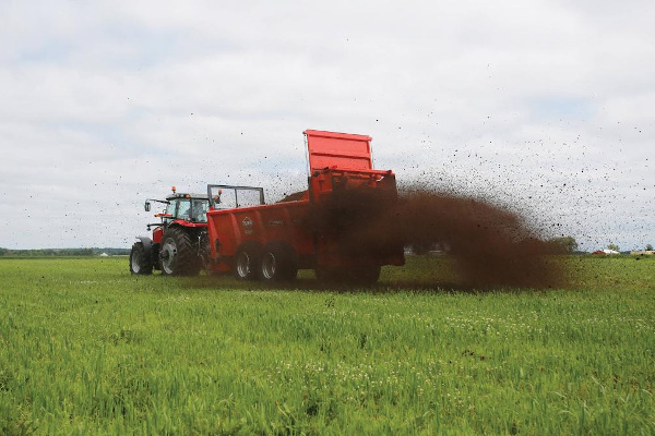 Kuhn | PS 250, 260, 270 & 280 | Model PS 250 for sale at Phillips Equipment Corp, Virginia Kuhn | PS 250, 260, 270 & 280 | Model PS 250 for sale at Phillips Equipment Corp, Virginia