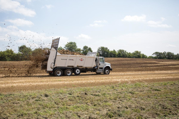 Kuhn | PXL 100 Series | Model PXL 1100 TRUCK Horizontal/Vertical/Spinner for sale at Phillips Equipment Corp, Virginia Kuhn | PXL 100 Series | Model PXL 1100 TRUCK Horizontal/Vertical/Spinner for sale at Phillips Equipment Corp, Virginia