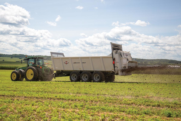 Kuhn | PXL 100 Series | Model PXL 1100 TRAILER Horizontal/Vertical/Spinner for sale at Phillips Equipment Corp, Virginia Kuhn | PXL 100 Series | Model PXL 1100 TRAILER Horizontal/Vertical/Spinner for sale at Phillips Equipment Corp, Virginia