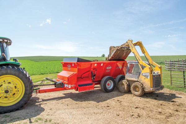 Kuhn | SL 100 Series | Model SL 124 Trailer for sale at Phillips Equipment Corp, Virginia