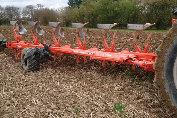 Kuhn Vari-Master 153 4E for sale at Phillips Equipment Corp, Virginia