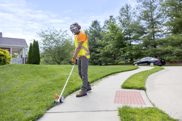Stihl | Edgers | Professional Edgers for sale at Phillips Equipment Corp, Virginia Stihl | Edgers | Professional Edgers for sale at Phillips Equipment Corp, Virginia
