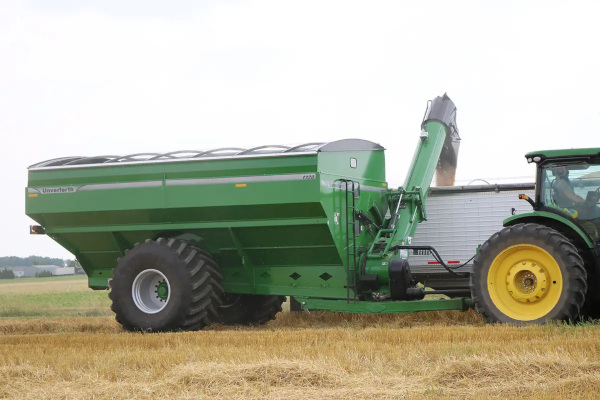 Unverferth | 20 Series Dual-Auger | Model 1320 for sale at Phillips Equipment Corp, Virginia Unverferth | 20 Series Dual-Auger | Model 1320 for sale at Phillips Equipment Corp, Virginia