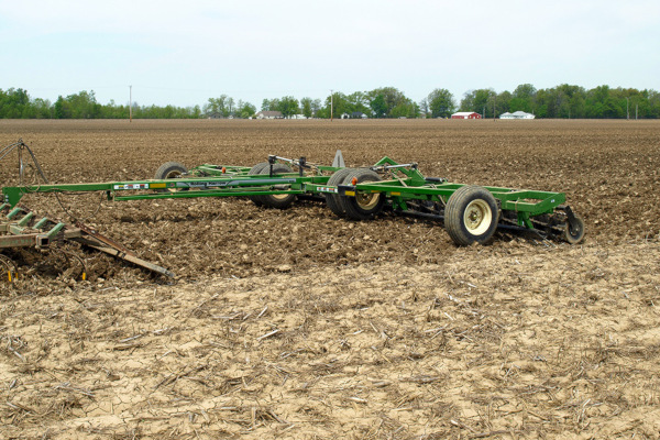 Unverferth | 1645 and 1645D Rolling Harrow | Model 165 for sale at Phillips Equipment Corp, Virginia Unverferth | 1645 and 1645D Rolling Harrow | Model 165 for sale at Phillips Equipment Corp, Virginia