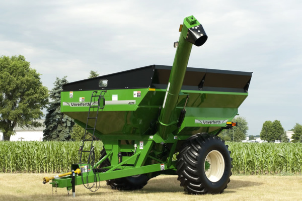 Unverferth | 25-Series Mid-Size Single Auger | Model 6225 for sale at Phillips Equipment Corp, Virginia Unverferth | 25-Series Mid-Size Single Auger | Model 6225 for sale at Phillips Equipment Corp, Virginia
