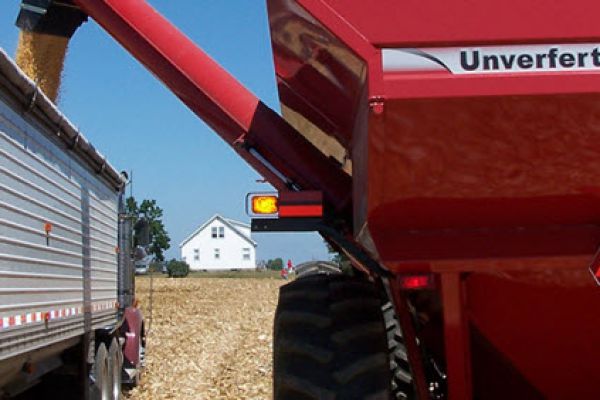 Unverferth | 25-Series Mid-Size Single Auger | Model 7250 for sale at Phillips Equipment Corp, Virginia Unverferth | 25-Series Mid-Size Single Auger | Model 7250 for sale at Phillips Equipment Corp, Virginia