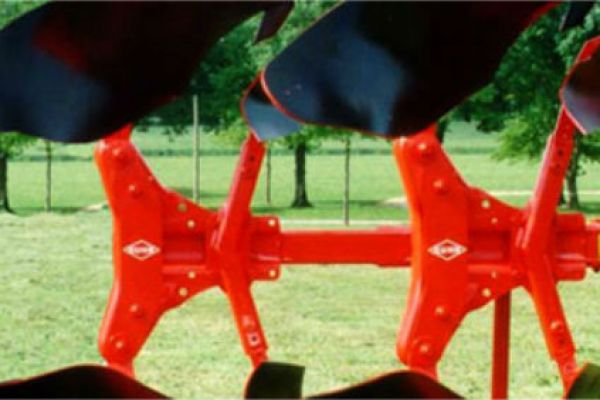 Kuhn | Master 103 | Model MASTER 103 T - 2 bodies for sale at Phillips Equipment Corp, Virginia Kuhn | Master 103 | Model MASTER 103 T - 2 bodies for sale at Phillips Equipment Corp, Virginia