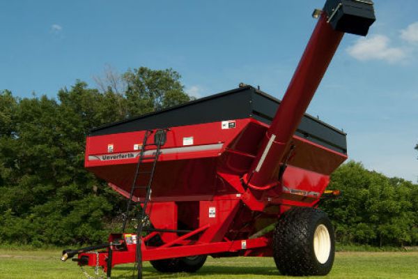 Unverferth | 25-Series Mid-Size Single Auger | Model 8250 for sale at Phillips Equipment Corp, Virginia Unverferth | 25-Series Mid-Size Single Auger | Model 8250 for sale at Phillips Equipment Corp, Virginia