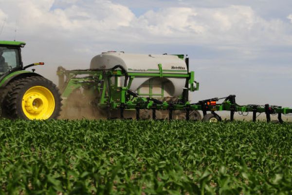 Unverferth | NutriMax Liquid Applicator | Model 1800 - 44'/40' for sale at Phillips Equipment Corp, Virginia