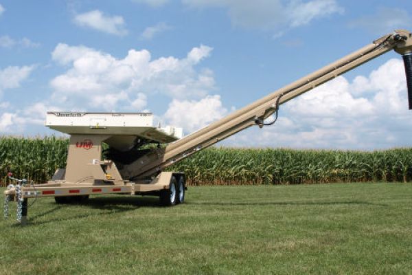 Unverferth | Seed Pro Bulk Box Tender | Model 410XL for sale at Phillips Equipment Corp, Virginia Unverferth | Seed Pro Bulk Box Tender | Model 410XL for sale at Phillips Equipment Corp, Virginia