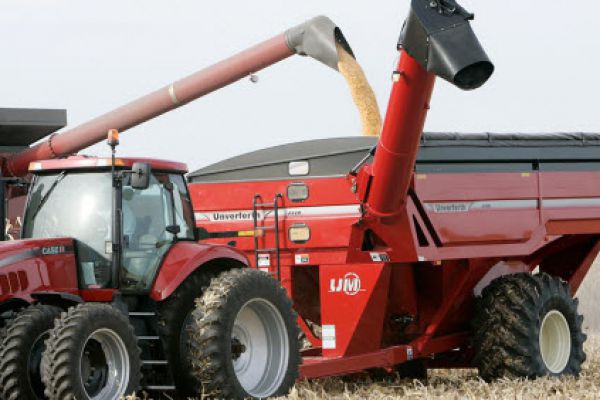 Unverferth | X-TREME Front-Fold Auger | Model 1115 (Prior Model) for sale at Phillips Equipment Corp, Virginia Unverferth | X-TREME Front-Fold Auger | Model 1115 (Prior Model) for sale at Phillips Equipment Corp, Virginia