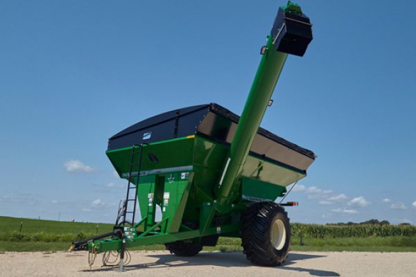 Unverferth | 25-Series Mid-Size Single Auger | Model 1050 for sale at Phillips Equipment Corp, Virginia Unverferth | 25-Series Mid-Size Single Auger | Model 1050 for sale at Phillips Equipment Corp, Virginia